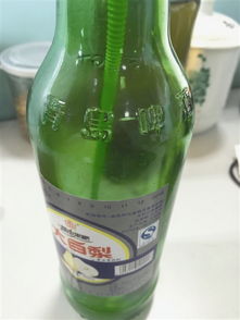 饮料怎能装在青岛啤酒瓶里 大白梨 让市民雾里看花